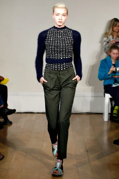 Look 8